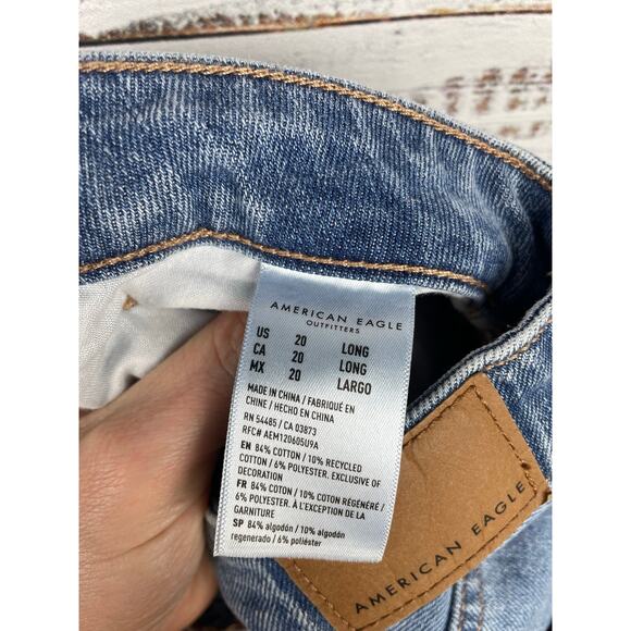 American Eagle Mom Jean Light Wash 20 Long Distressed Stretch Relaxed High Rise - Picture 5 of 8